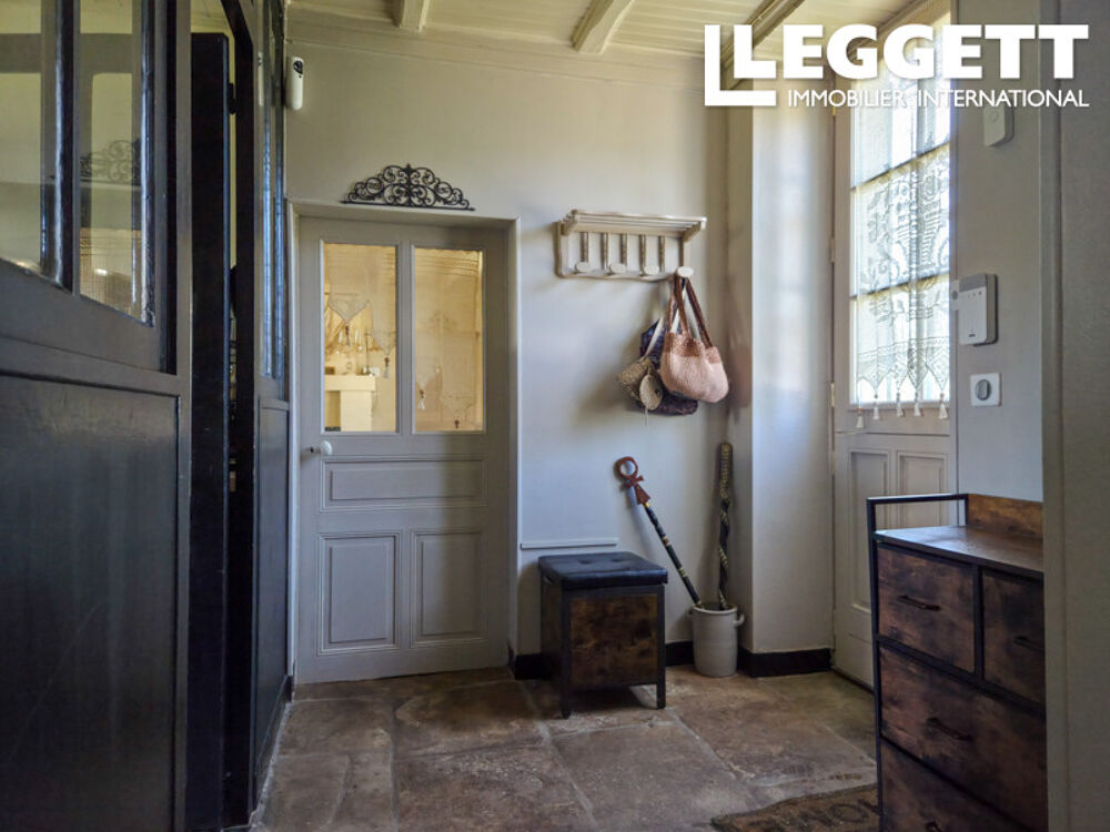 Vente Maison Jolie maison avec dépendances et jardin sans vis à vie Valdelaume