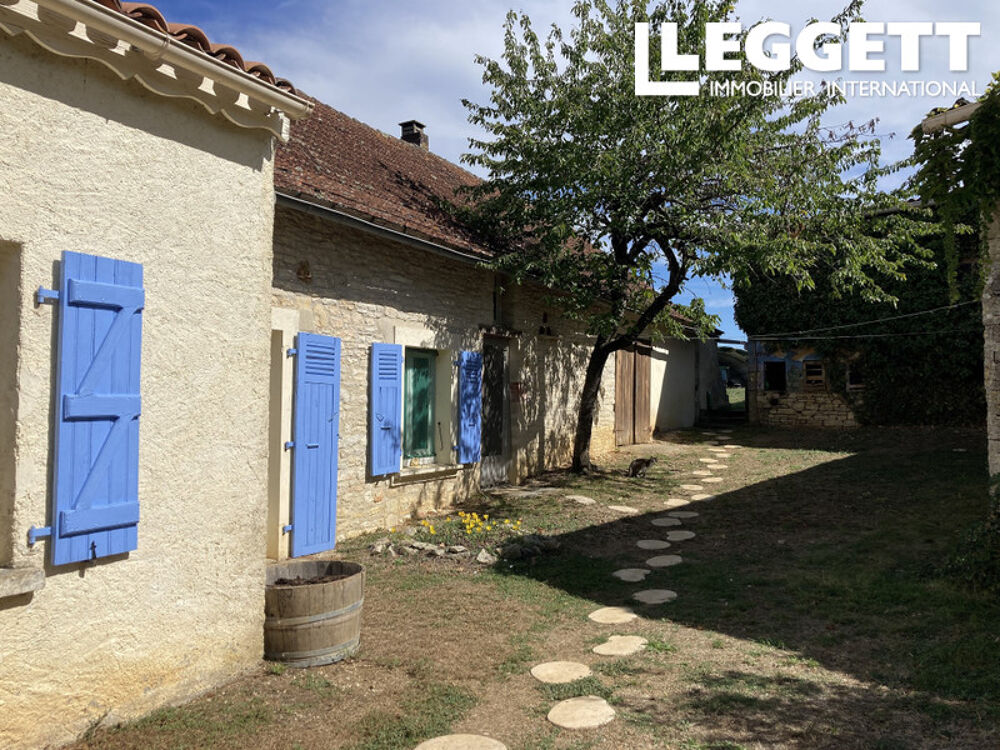 Vente Maison Ferme composée d'une maison d'habitation et dépendances sur un terrain de plus de 15 hectares Catus
