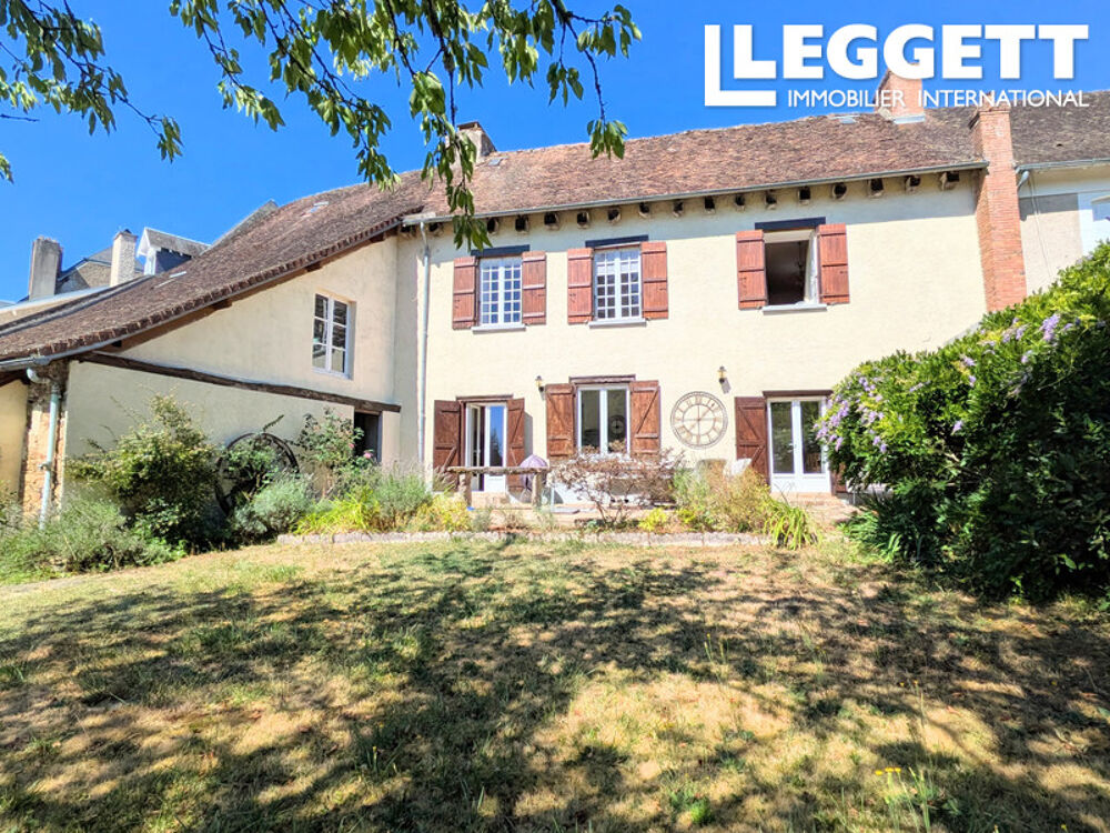 Maison de caractère entièrement rénovée avec jardin, garage et vue sur la campagne à Coussac-Bonneval