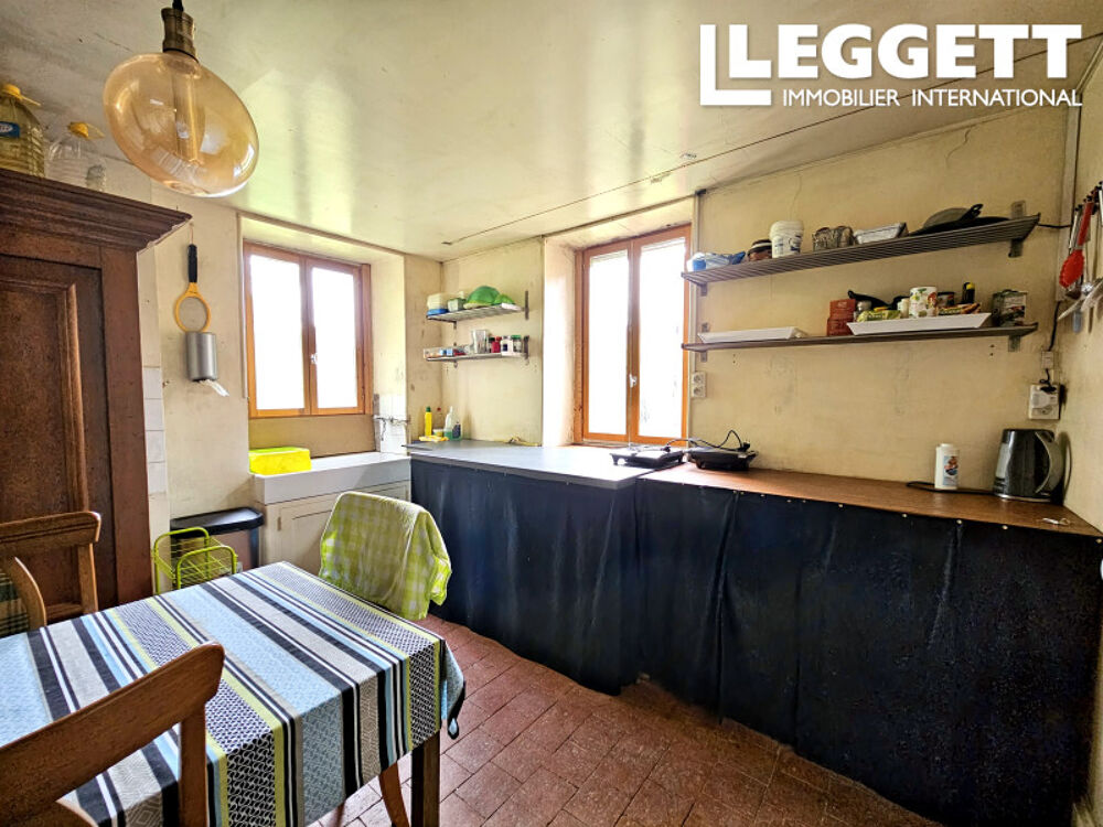 Vente Maison Maison de village avec 3 chambres, grand terrain de 2?567 m² et vaste grenier aménageable ? Saint?Désiré Saint-dÉsirÉ