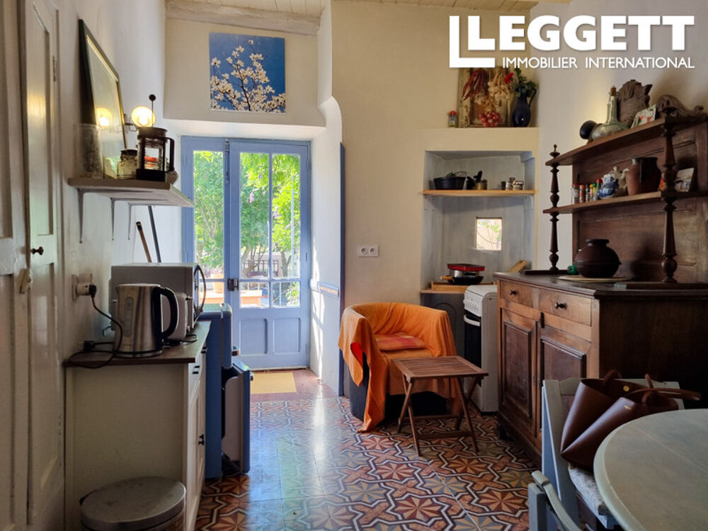 Maison de village de charme dans le coeur de Olargues avec 3 chambres, petite terrasse et cave
