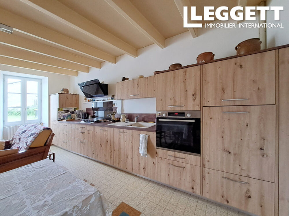Vente Maison Maison en pierre de plain-pied avec grand jardin près d?un lac de baignade BarbeziÈres