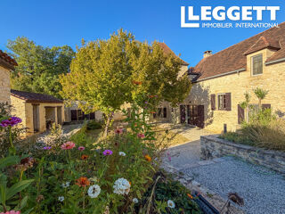Vente Maison Grande villa de caractère, 8 chambres, gite, piscine, 13 ha ? environnement magnifique à Gourdon Gourdon