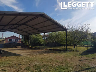  Remise / Grange à vendre 328 m²