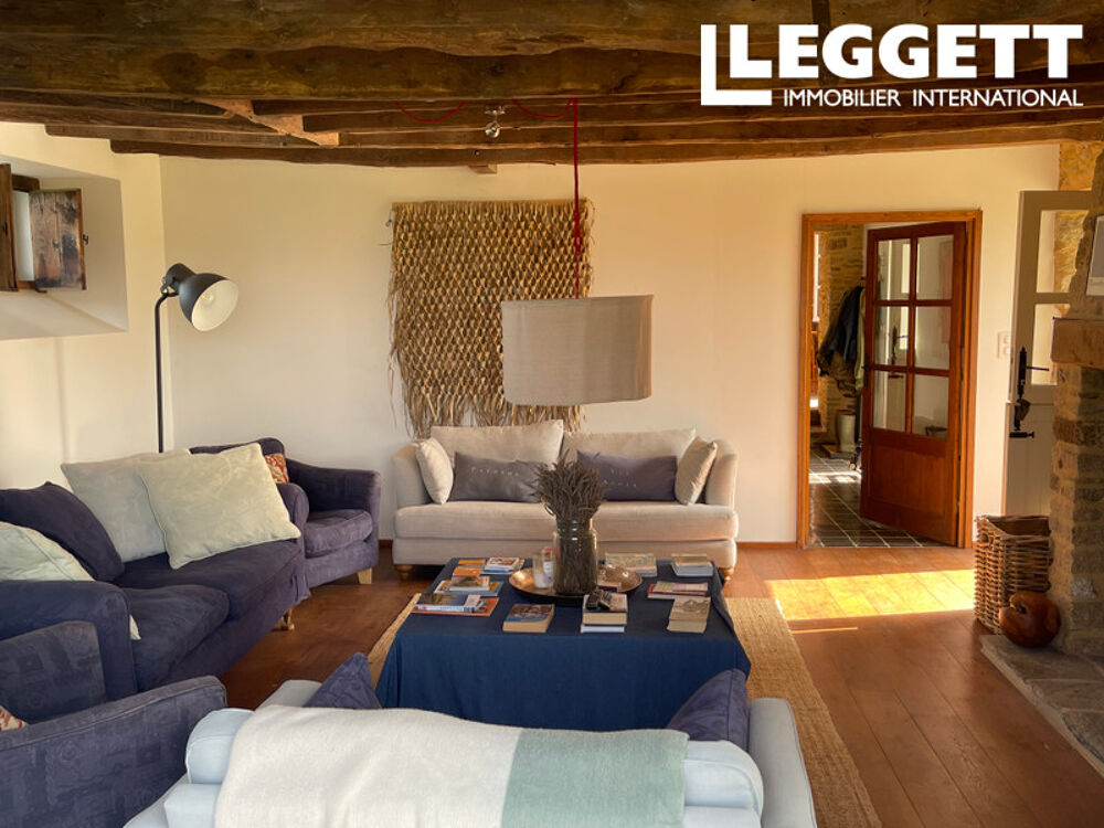 Vente Maison Charmante propriété indépendante de 5 chambres avec dépendances et terrain de 12,000m2 Plouguenast-langast