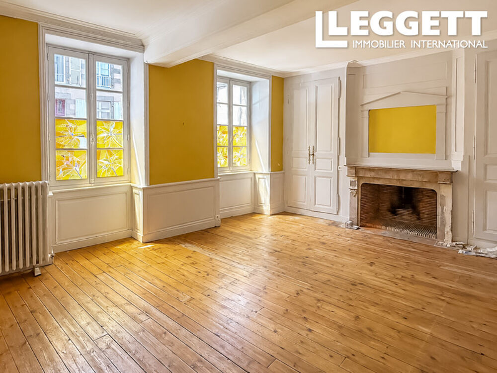 Vente Maison Maison de Maître du XVIIIe siècle avec cour, dépendances et annexe à Mayenne Mayenne