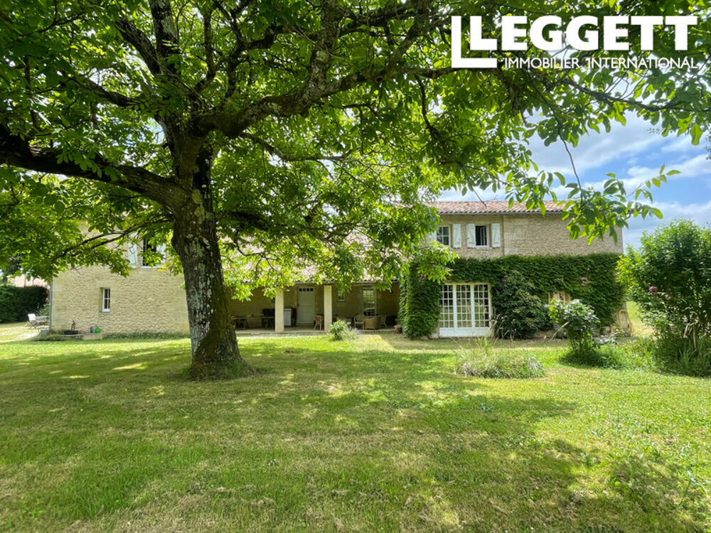 Vente Maison UN HAVRE DE PAIX, proche de SAINT-EMILION ! Bel ensemble de 3 maisons avec piscine et beau terrain clôturé ! Saint-Émilion