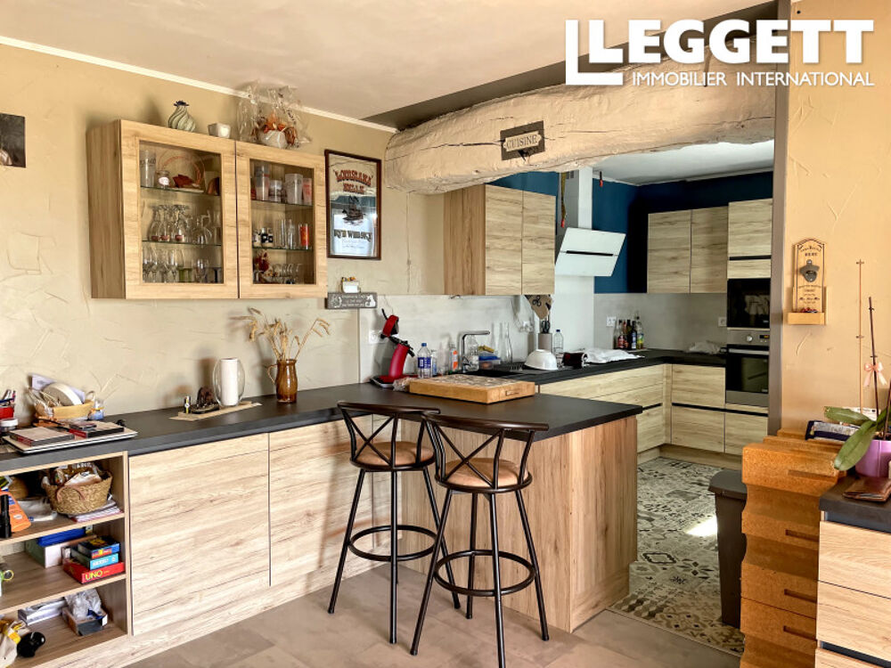 Belle maison de campagne en pierre avec extension, à quelques pas du village de Champéon.