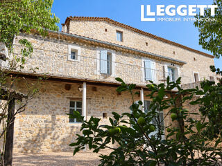  Propriété/château à vendre 15 + pièces 780 m²