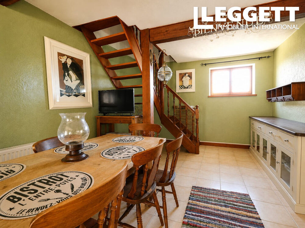 Maison en pierre avec dépendances, grand terrain et garage à 5 min de Vire Normandie