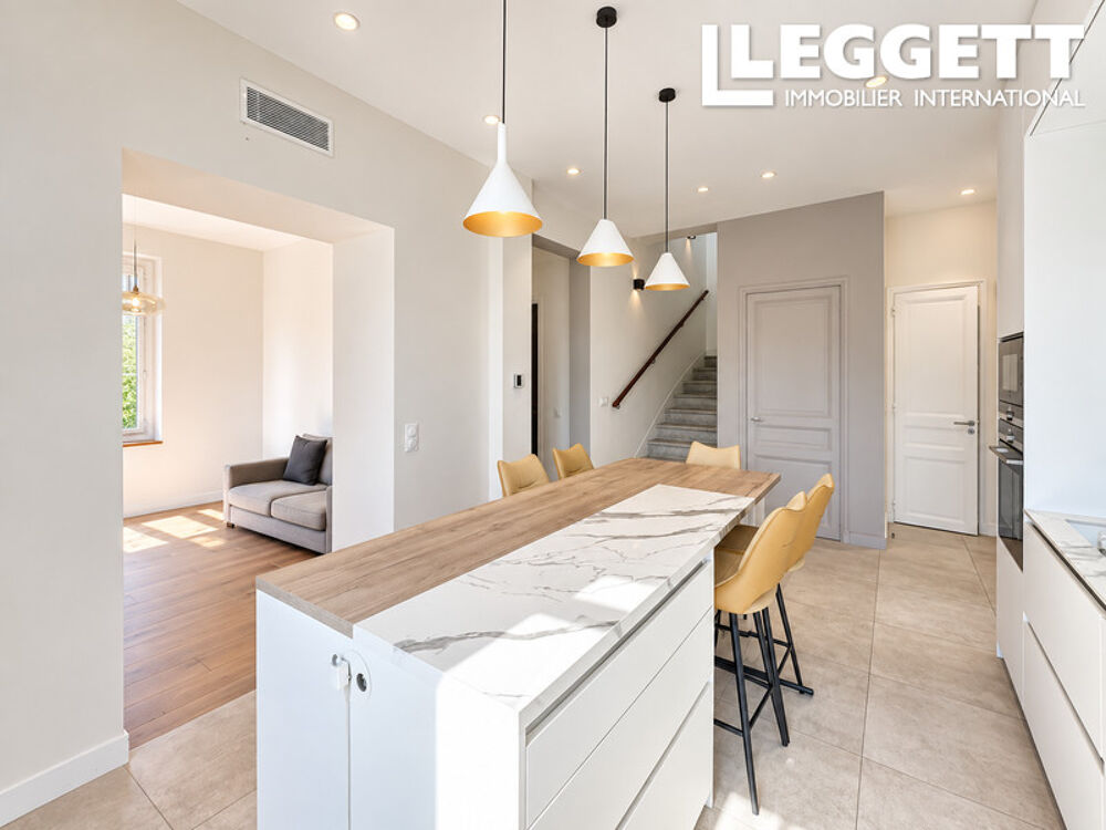 Vente Maison Antibes proche centre - Maison de ville familiale avec 4 chambres, rénovée avec piscine Juan les pins