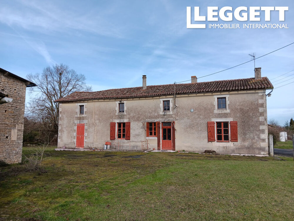 Propriété de caractère de 3 chambres, pleine de caractéristiques traditionnelles, avec jardin et dépendances.