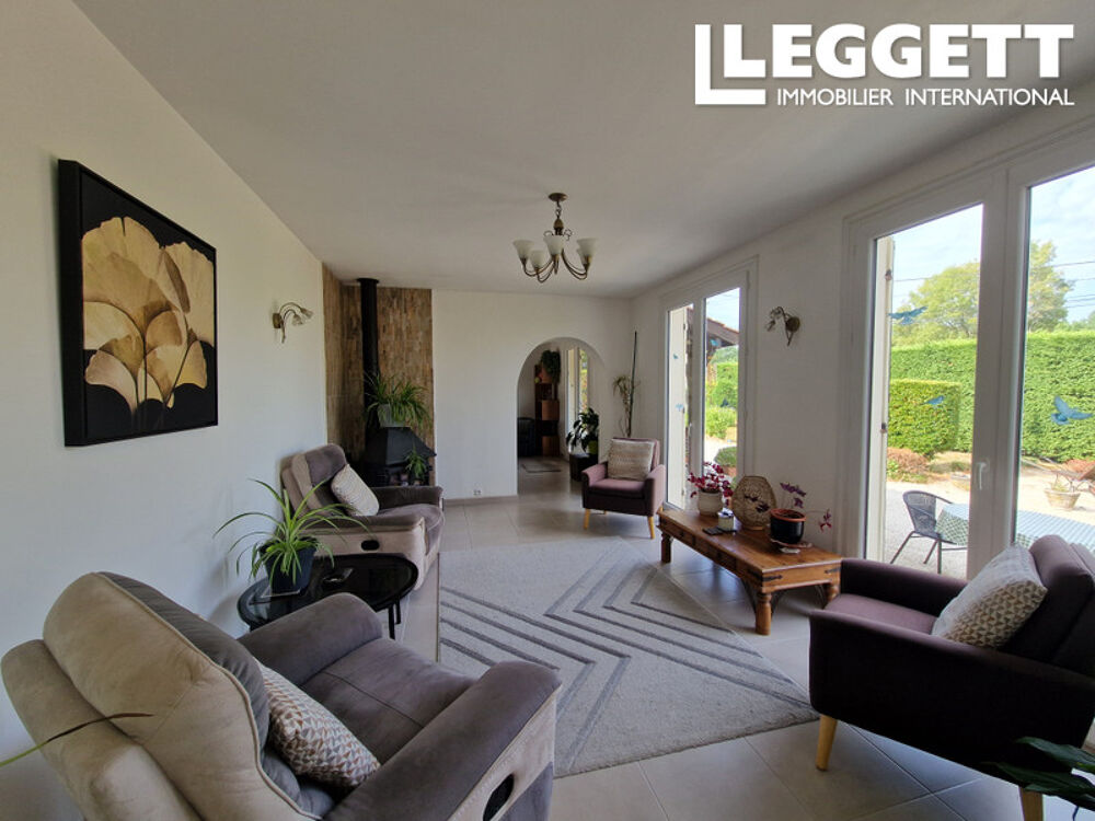 Vente Maison Charmante maison de plain pied avec grange et un bois séparé, dans un secteur calme à 20 min d'Angoulême Vouzan