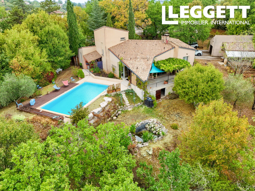 Vente Maison Maison d'architecte avec piscine, 4 chambres, 3 sdb, vue dégagée, au calme, à 10 minutes de Cahors. Cahors