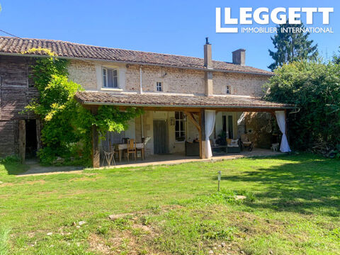   Maison en pierres à rénover avec dépendances et grand terrain Maison - 5 pièce(s) - 132 m²