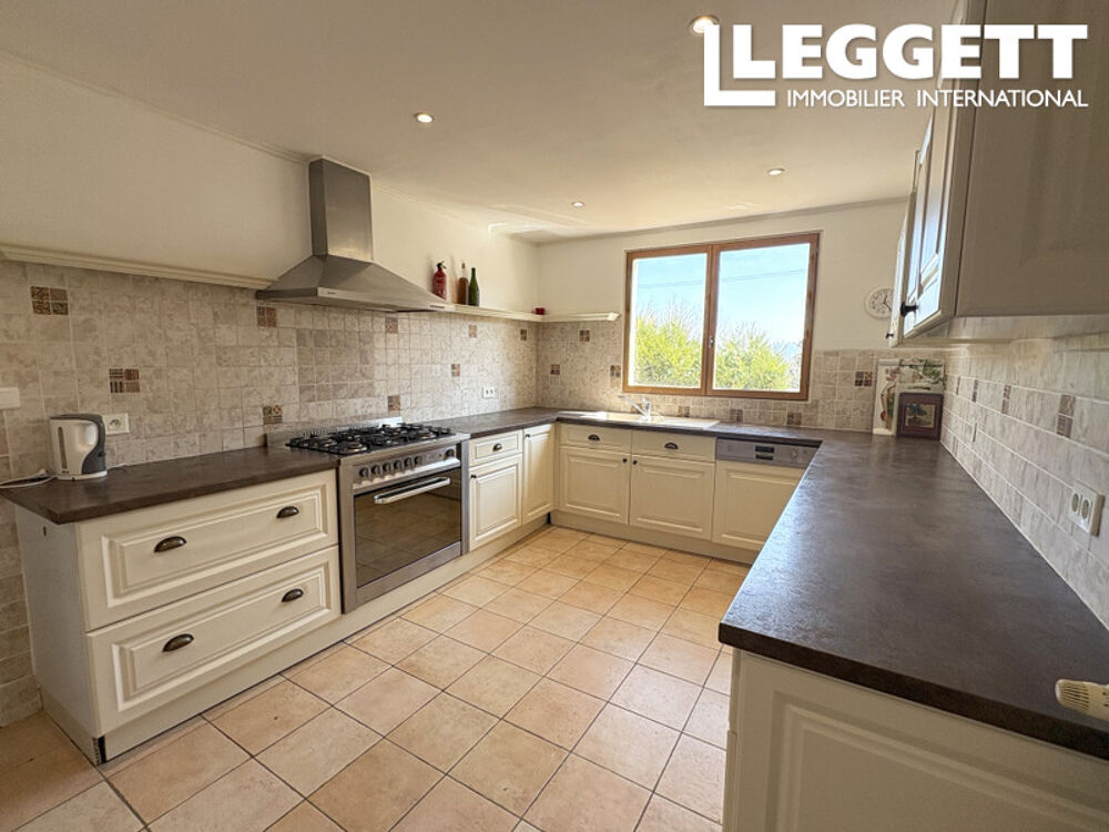 Vente Maison Maison familiale dans lotissement avec jardin, garage et chambres au rez-de-chaussée et au premier étage NÉbias