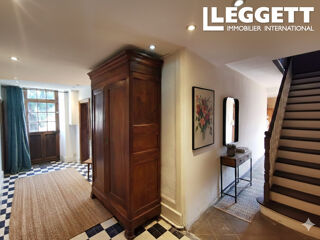  Maison � vendre 15 + pi�ces 330 m�