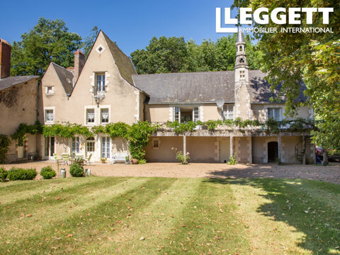   Ch�teau d'origine 18eme si�cle avec 5 chambres, g�te plus un moulin � eau � restaurer. Terrain de 7 hectares. Maison - 12 pi�ce(s) - 275 m�