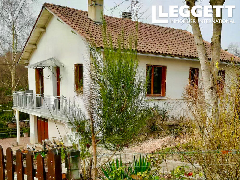 Vente Maison Propriété indépendante de 3 chambres avec un appartement. Saint-saud-lacoussiÈre