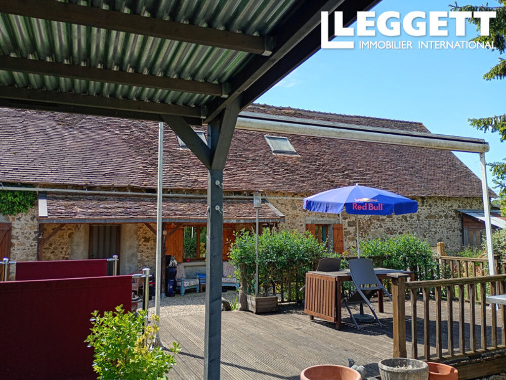 Vente Maison Charmante maison de hameau de style longère avec 3 chambres, jardin et parking Thollet