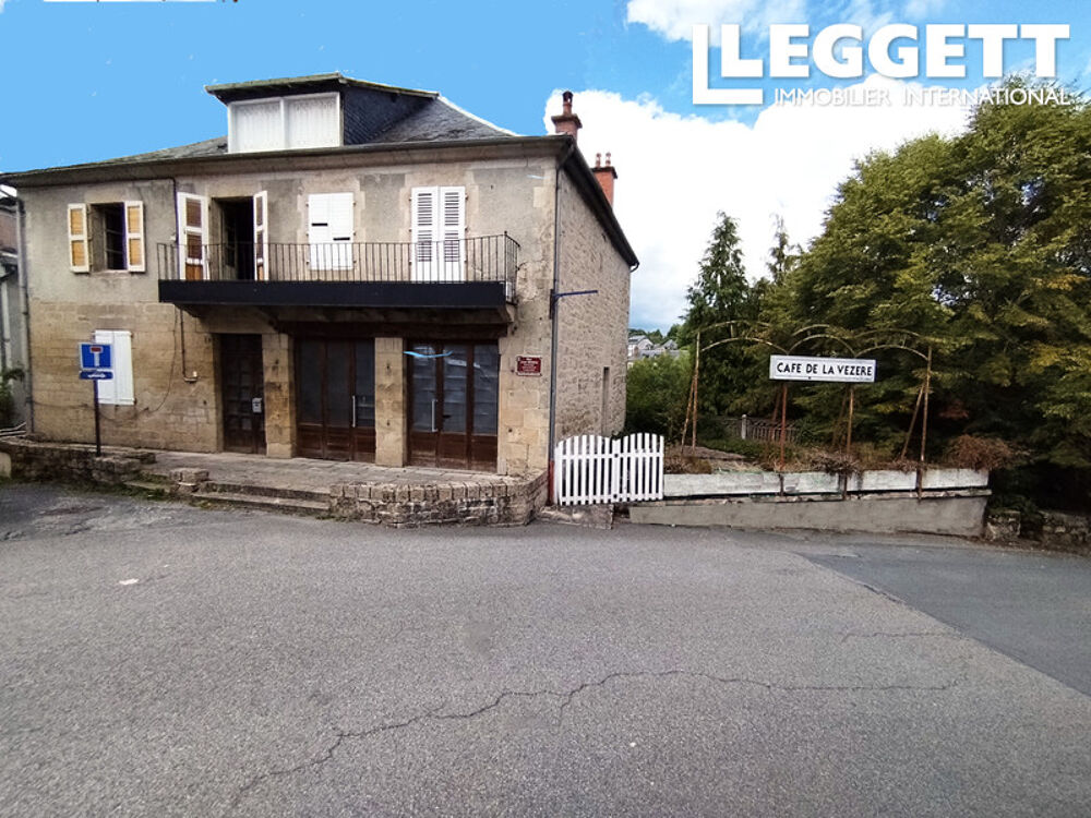 Vente Maison Bar-restaurant idéalement situé, avec deux terrasses et deux appartements. À rénover. Treignac