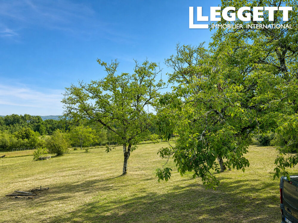 Vente Maison Aux portes de Saint-Astier  Maison familiale au calme avec 2 habitations possibles , truffière et 2.5 hectares Saint-lÉon-sur-l'isle