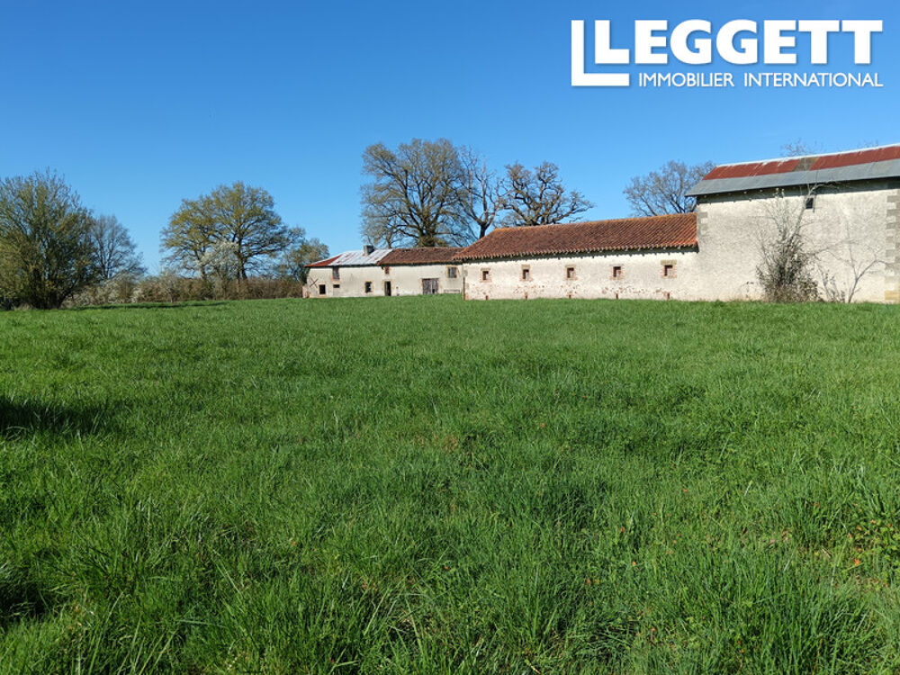 Vente Maison REDUIT!! Ensemble de 3 grandes dépendances agricoles à rénover vers 280 m², situées sur un terrain de 9 720 m² Availles-limouzine