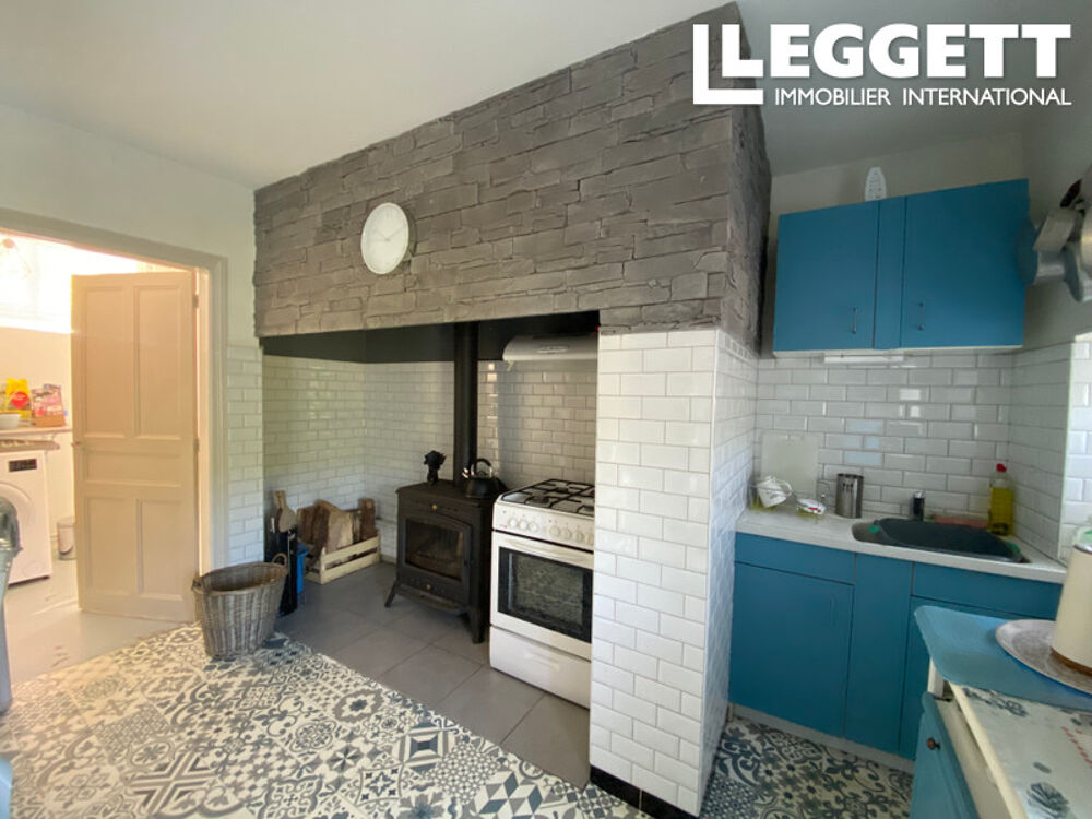 Vente Maison Occasion rare: une maison de 3 chambres avec un jardin au bord du lac, proche de Treignac. Un havre de paix Treignac