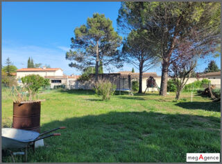  Terrain  vendre 700 m