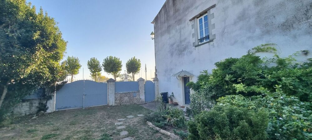 Maison de caractère avec dépendance