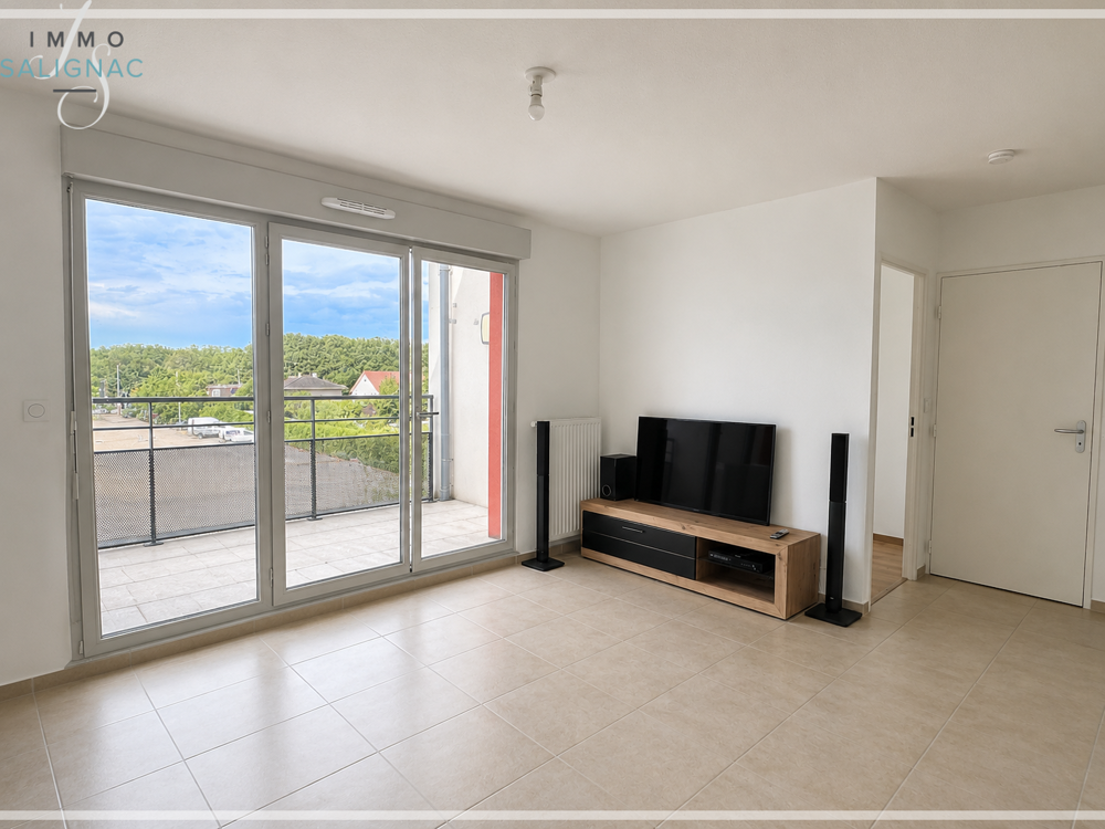 Appartement T2 avec parking Bourg en B.