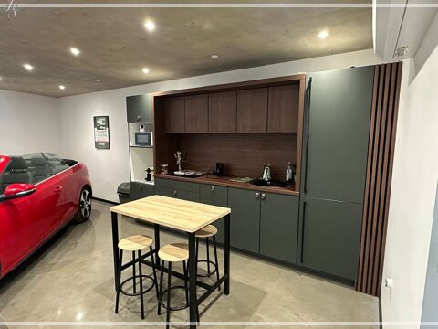   Local commercial automobile de 300 m² 
