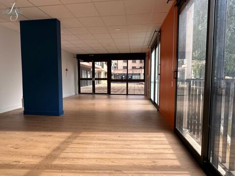 Local commercial 60 m&sup2;– Bourg-en-Bresse 102000 01000 Bourg-en-bresse