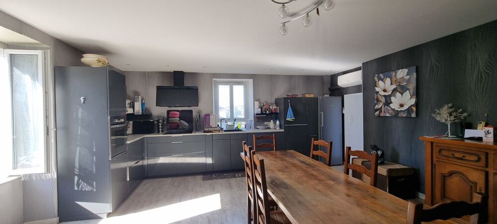 Maison en pierre rénovée avec 4 chambres
