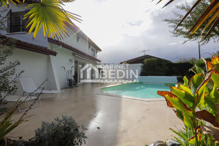  Villa  vendre 7 pices 203 m