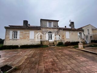  Villa  vendre 15 + pices 490 m