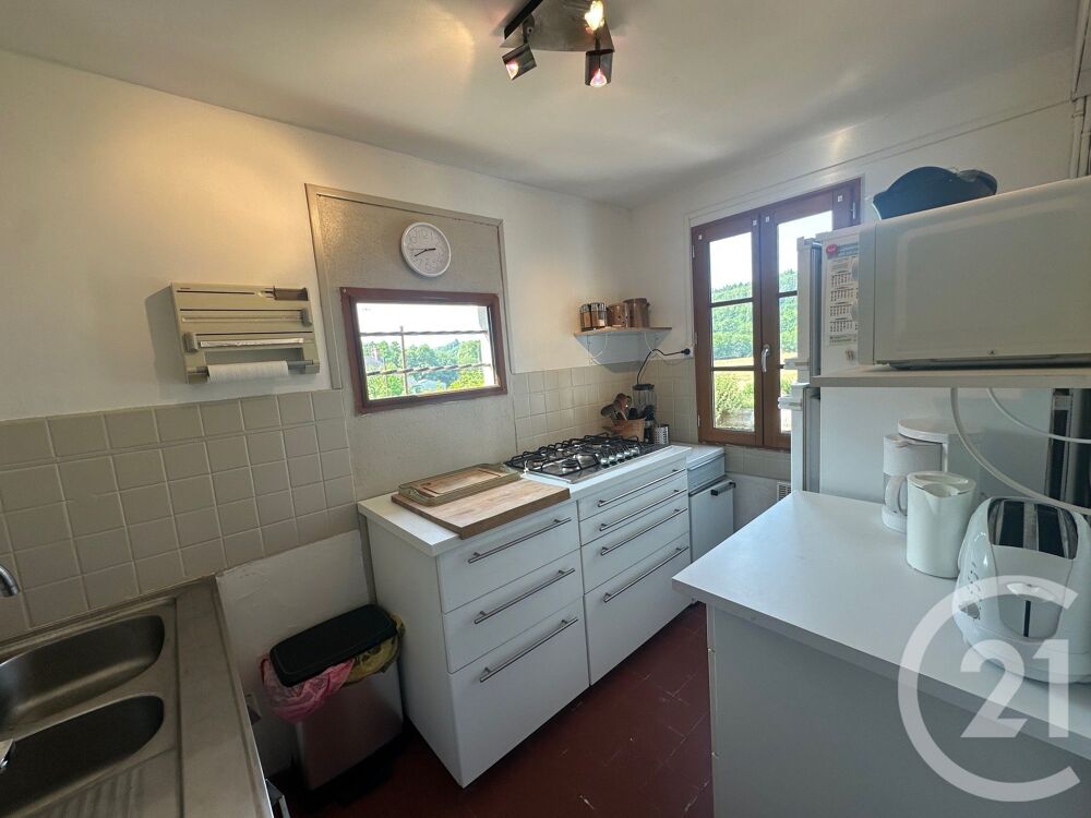 Au c½ur du Morvan, cette maison de 4 pièces vous offre u....