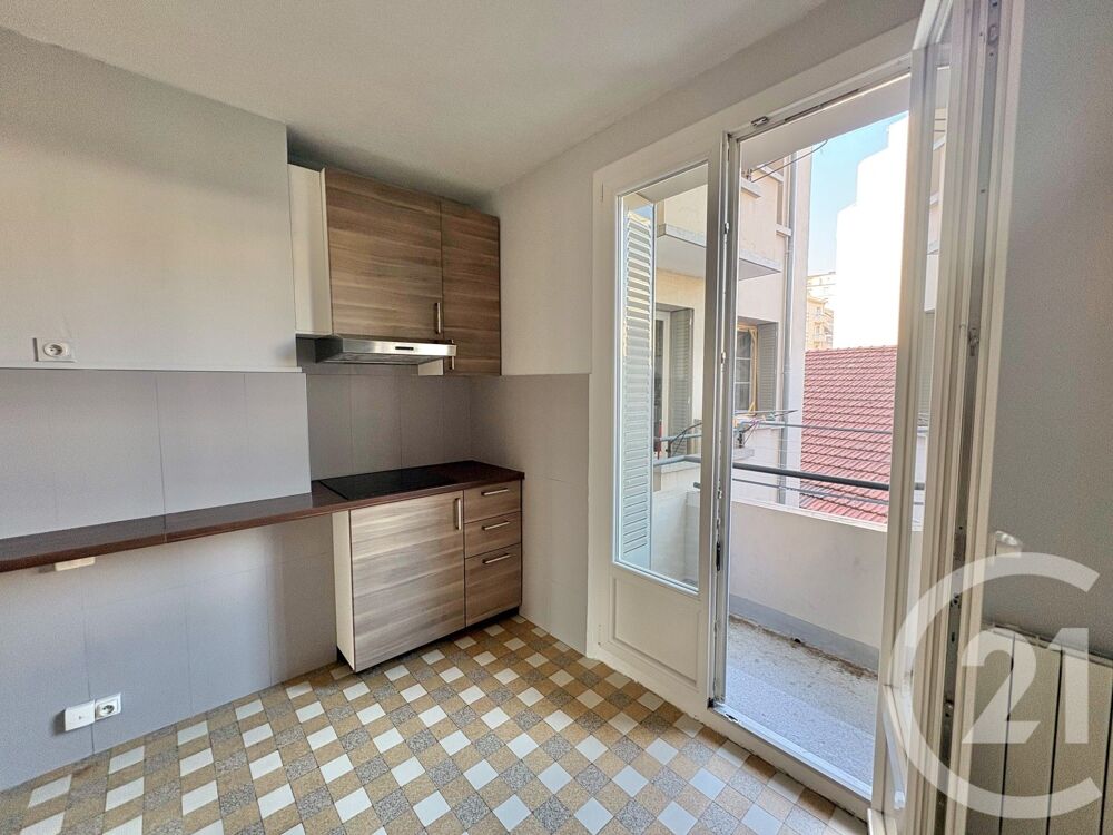 location Appartement - 3 pièce(s) - 94 m² Grenoble (38000)
