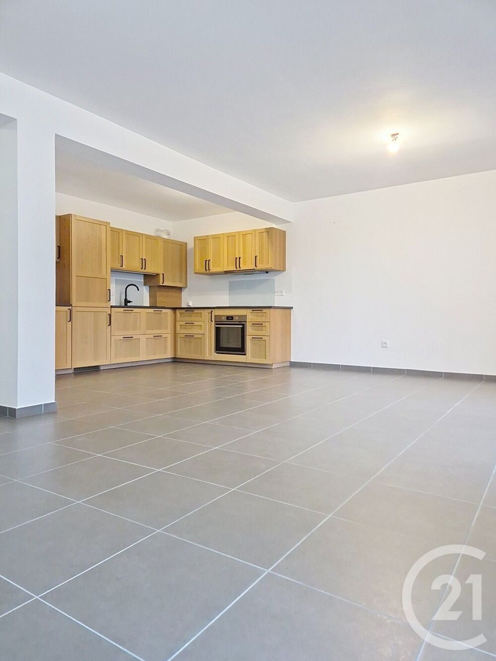 location Appartement - 4 pièce(s) - 101 m² Les Rousses (39220)