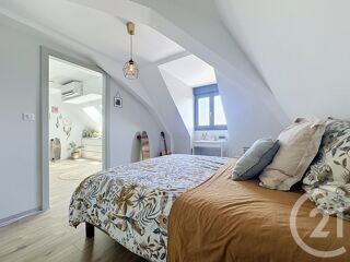  Appartement à louer 4 pièces 130 m²