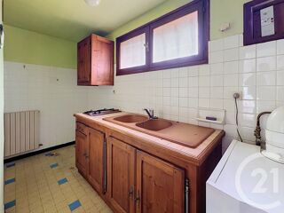  Maison à louer 7 pièces 235 m²