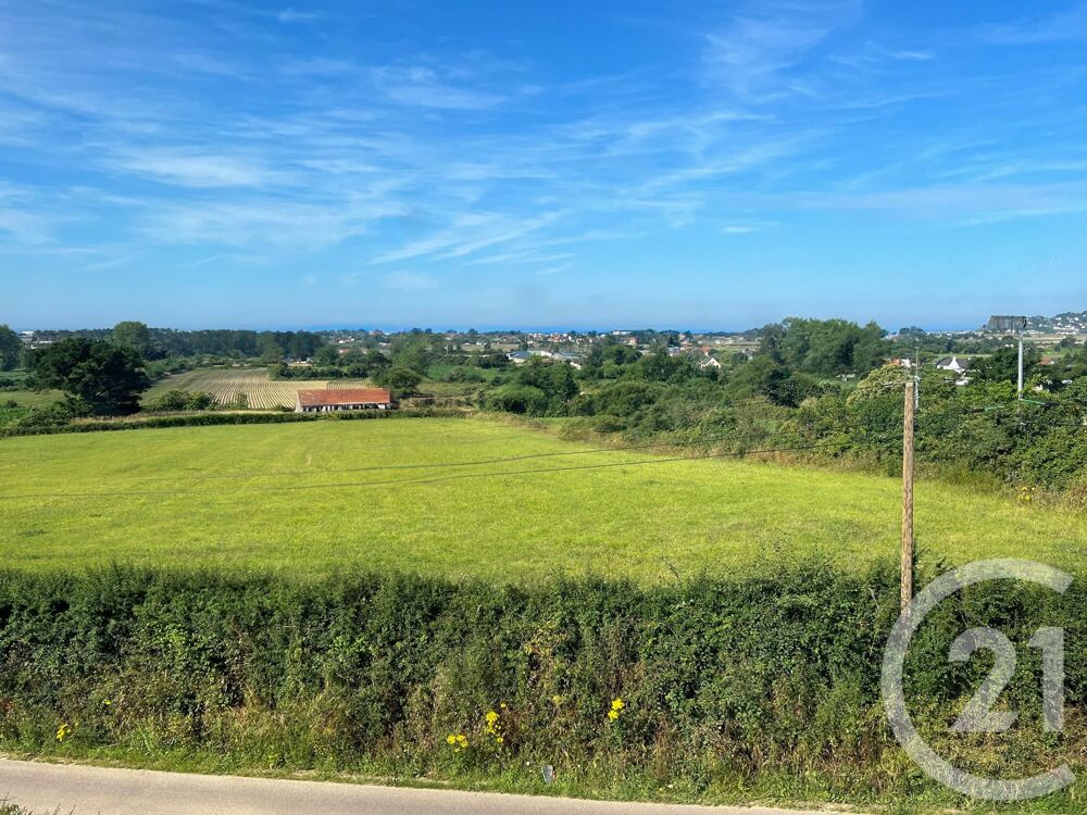 À Barneville-Carteret, l'agence Century 21 Chevet Immobi....