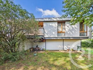 vente Maison - 8 pièce(s) - 243 m² Villenave-d'Ornon (33140)