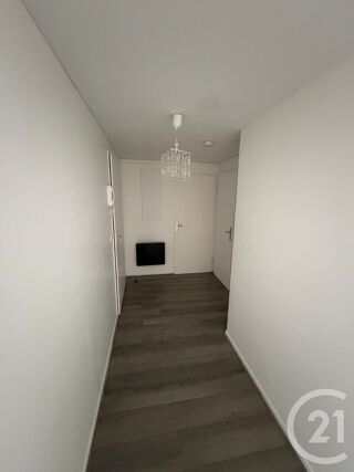  Appartement à louer 3 pièces 64 m²