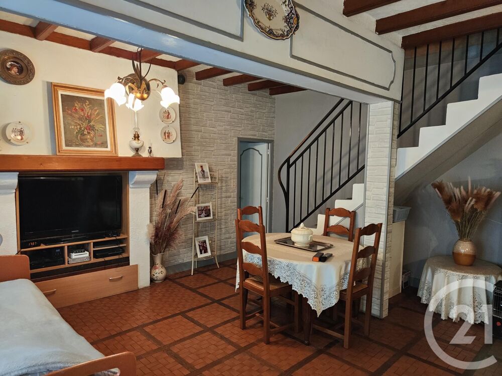 À vendre à Bannay, charmante maison de 98m² à rénover. V....