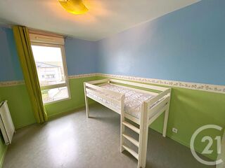  Appartement à louer 3 pièces 65 m²