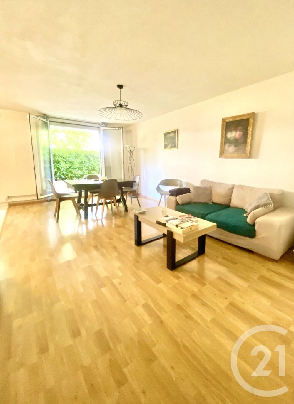 CENTURY 21 LIMAYRAC vous propose un appartement T3 de 70....