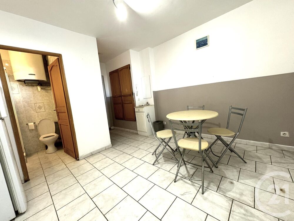location Appartement - 1 pièce(s) - 17 m² Port-Saint-Louis-du-Rhône (13230)