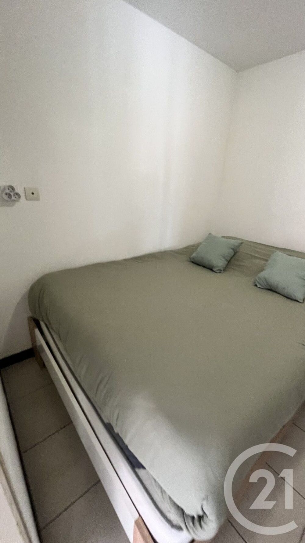 location Appartement - 1 pièce(s) - 35 m² Saint-Ambroix (30500)
