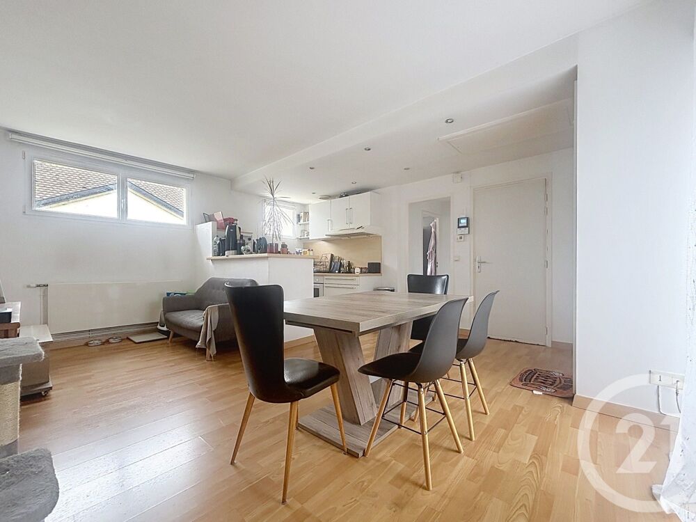 location Appartement - 2 pièce(s) - 50 m² Lure (70200)